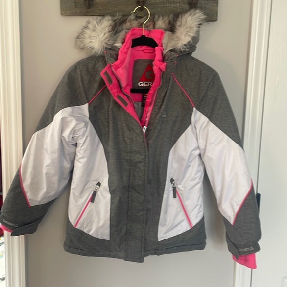 Girls Gerry Jacket Size 10-12 - Picture 1 of 8